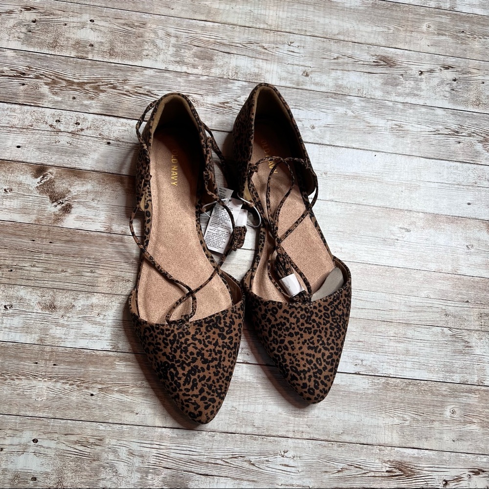 💚Old Navy Lace Up Flats Sandals